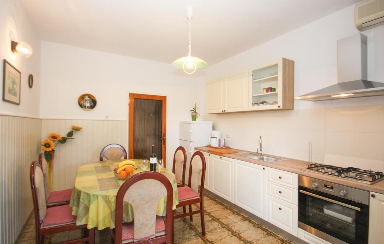Guest House Ljubica Medulin Exterior photo